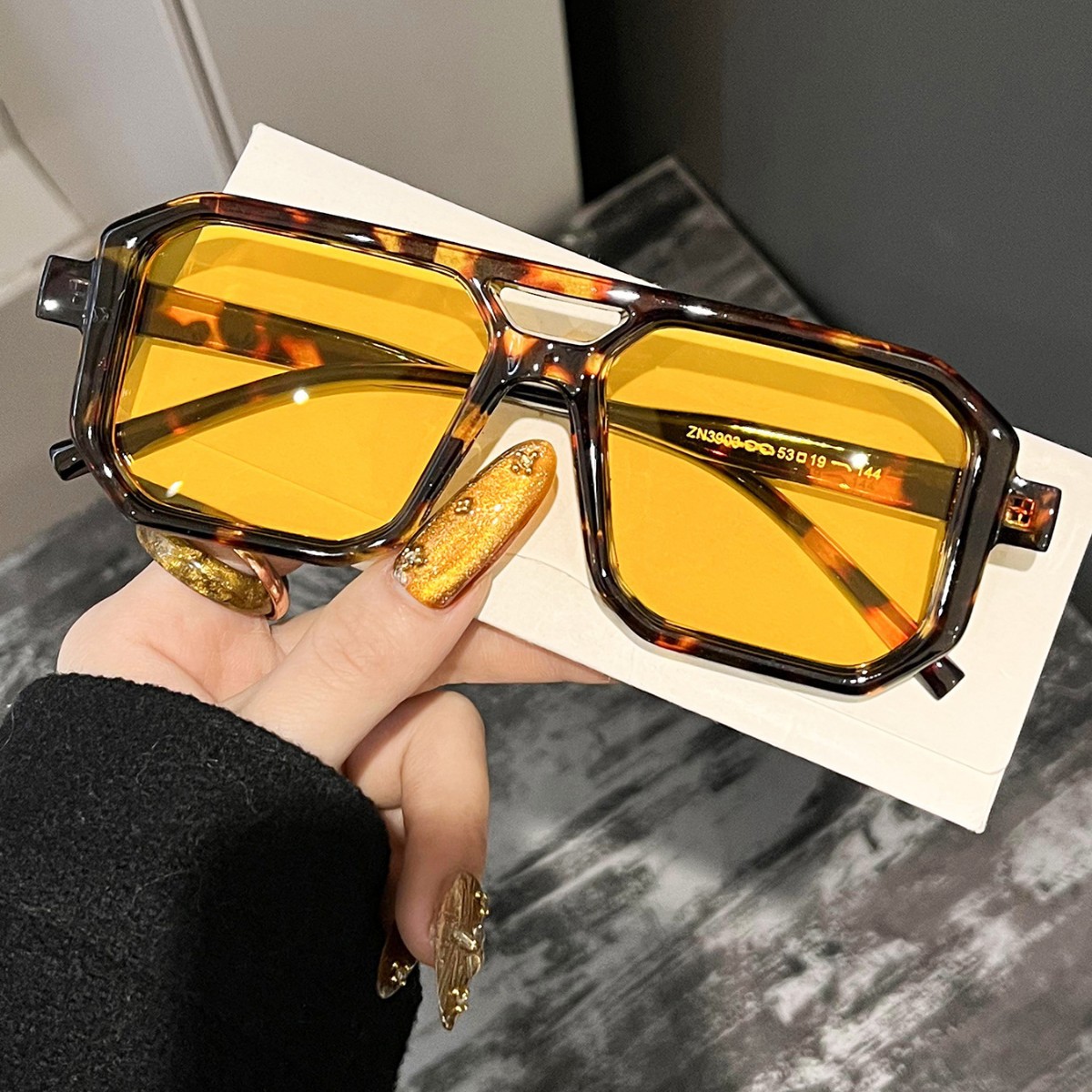 New Retro Square Double Beam S - огляд і ціна Uv Resin