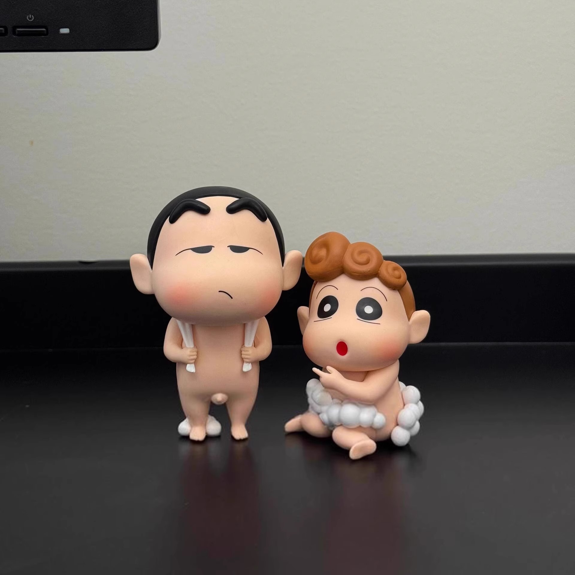 Cute Crayon Shin-chan Bath Set - огляд і ціна Resin Vat